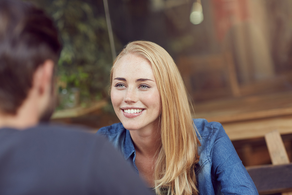 Why You Should Compliment a Girl on the First Date